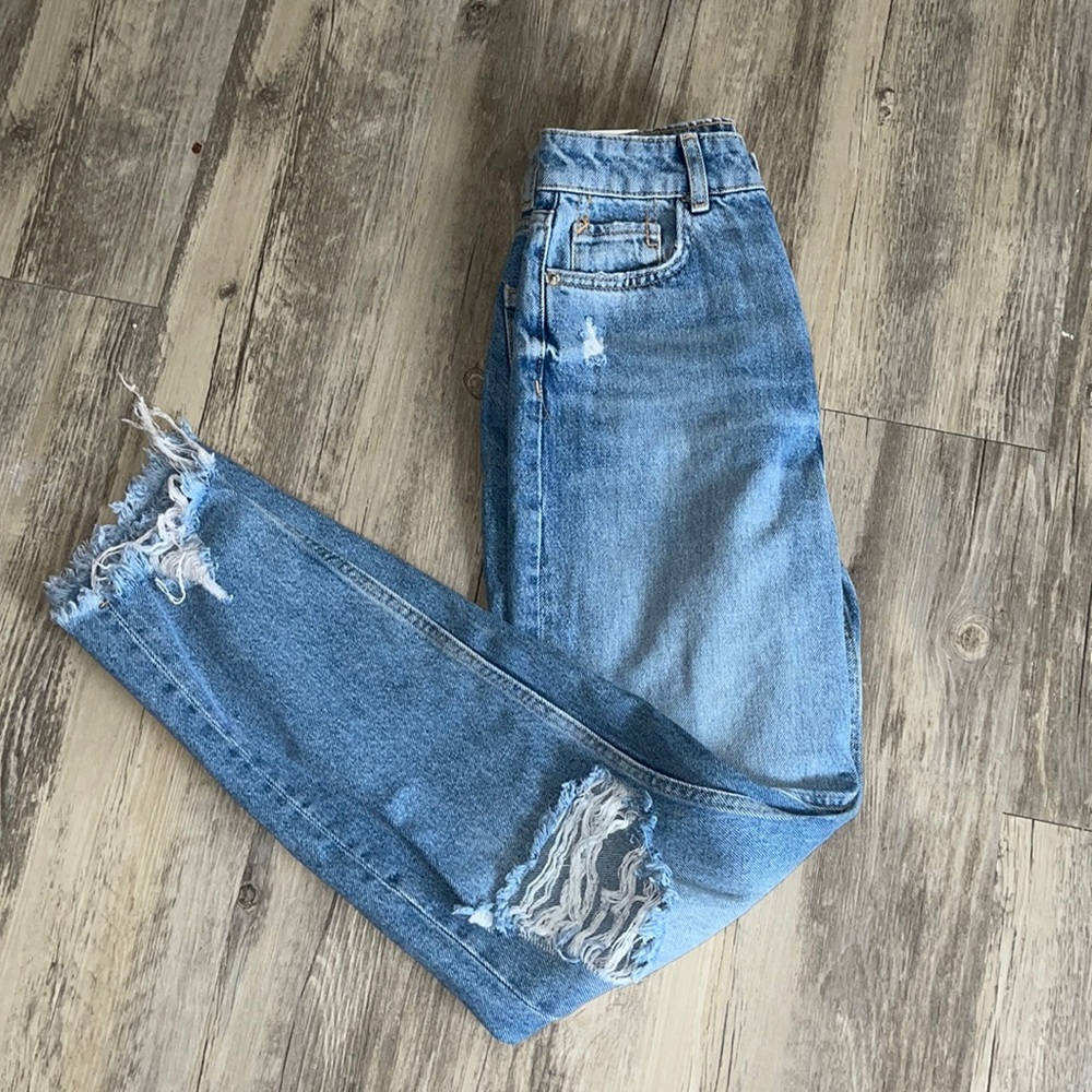 Size 32 Zara Mom Jeans